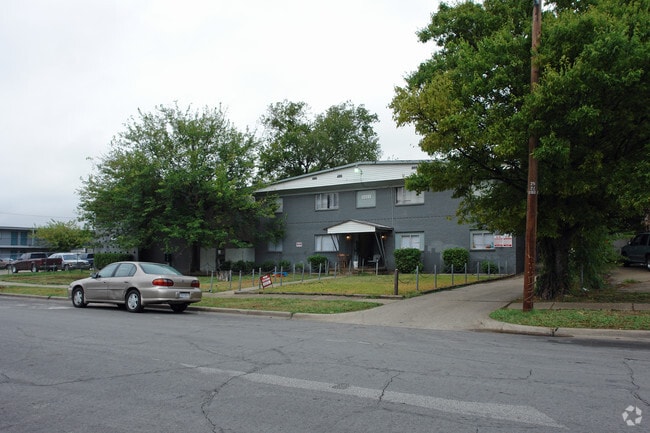 Bois D'arc Apartments - 5025 San Jacinto