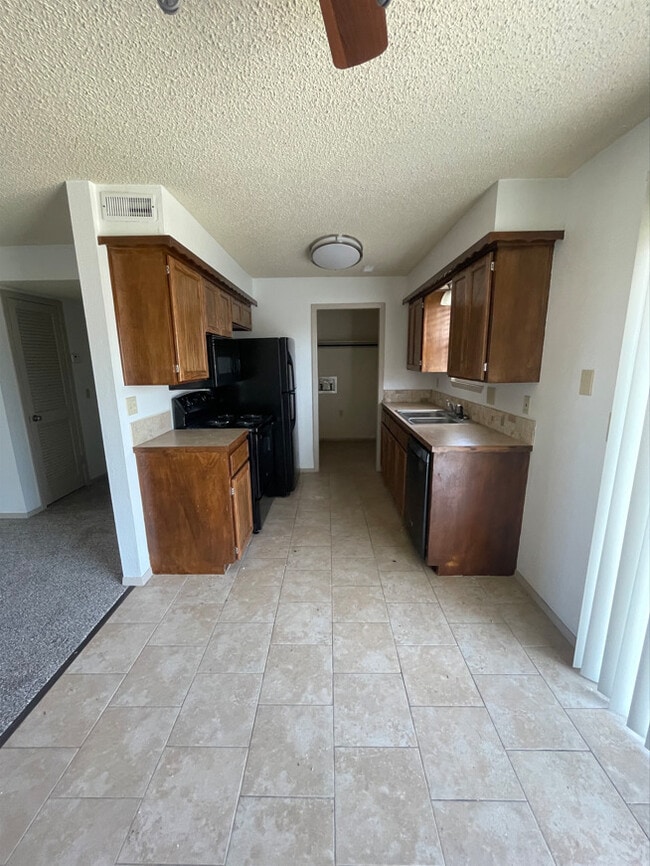 Building Photo - Golf Park