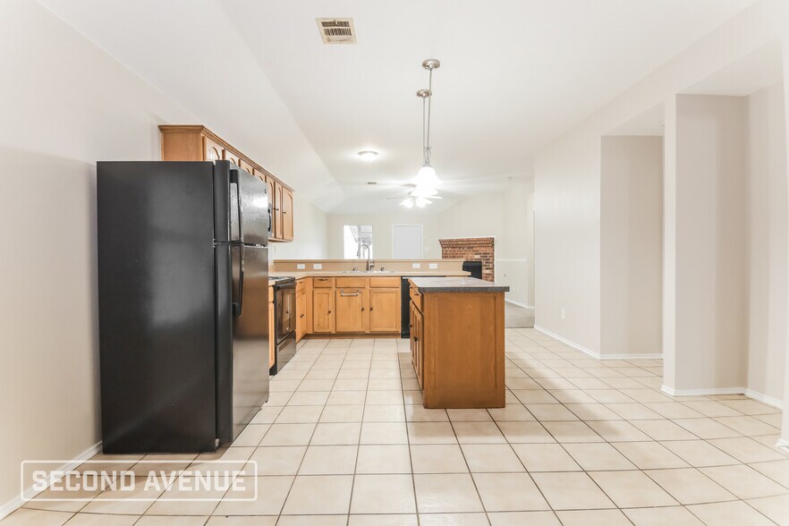 Building Photo - 3824 Clay Mathis Rd