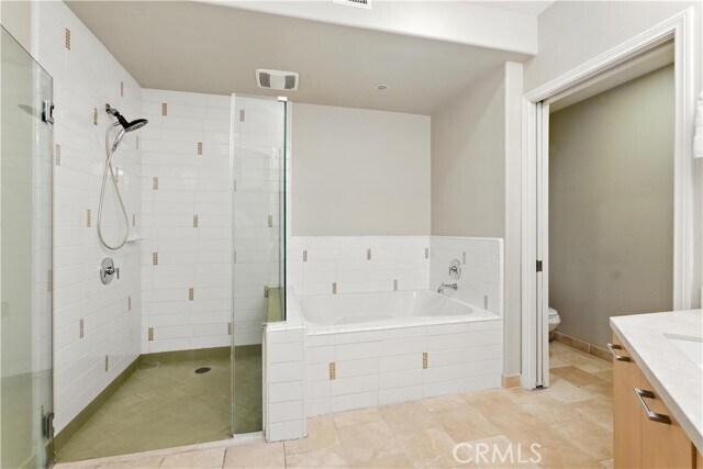 Building Photo - 403 Caruso Ave