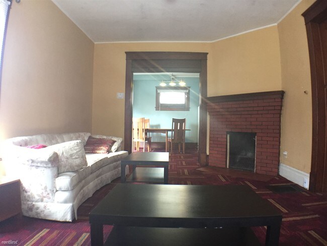 Building Photo - 6 br, 2 bath House - 901 Packard St