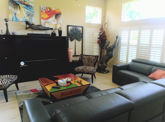 Building Photo - 10680 Richfield Way