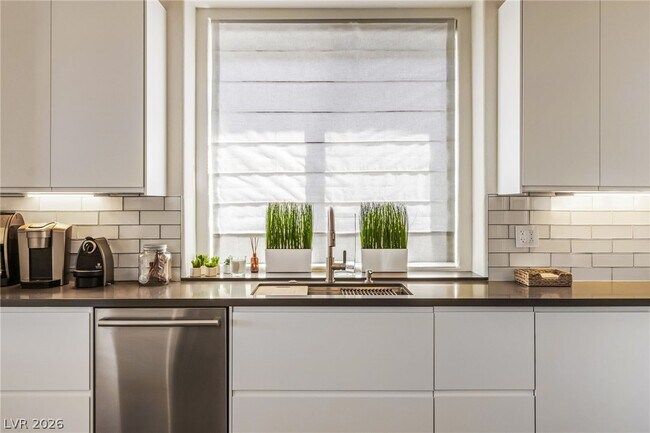 Building Photo - 404 Summer Mesa Dr