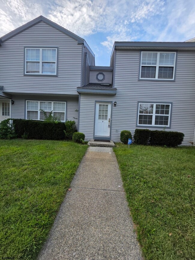 Primary Photo - 22 Oyster Bay