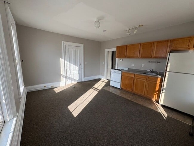 Building Photo - 173 Washington St