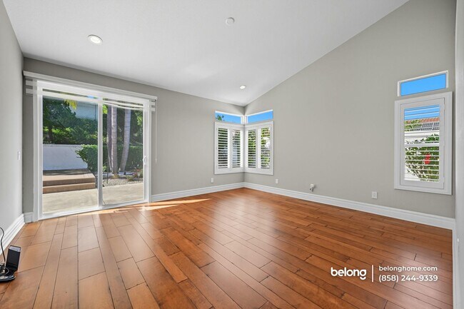 Building Photo - 4911 Amador Dr