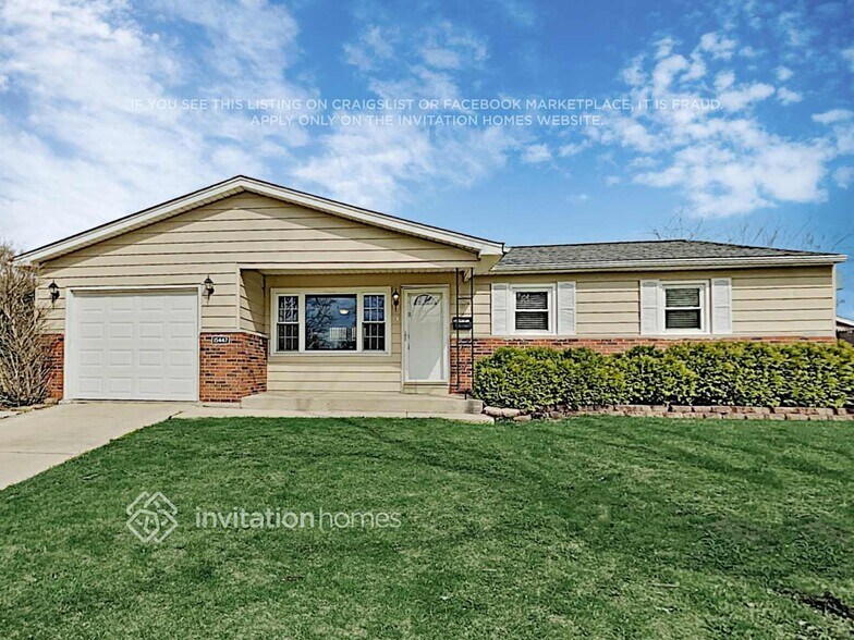 Primary Photo - 15447 David Ln