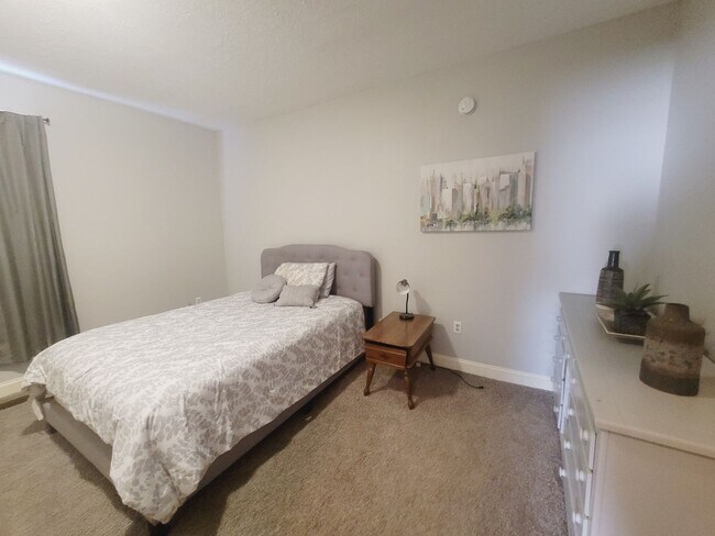 Building Photo - 1000 Taylor St