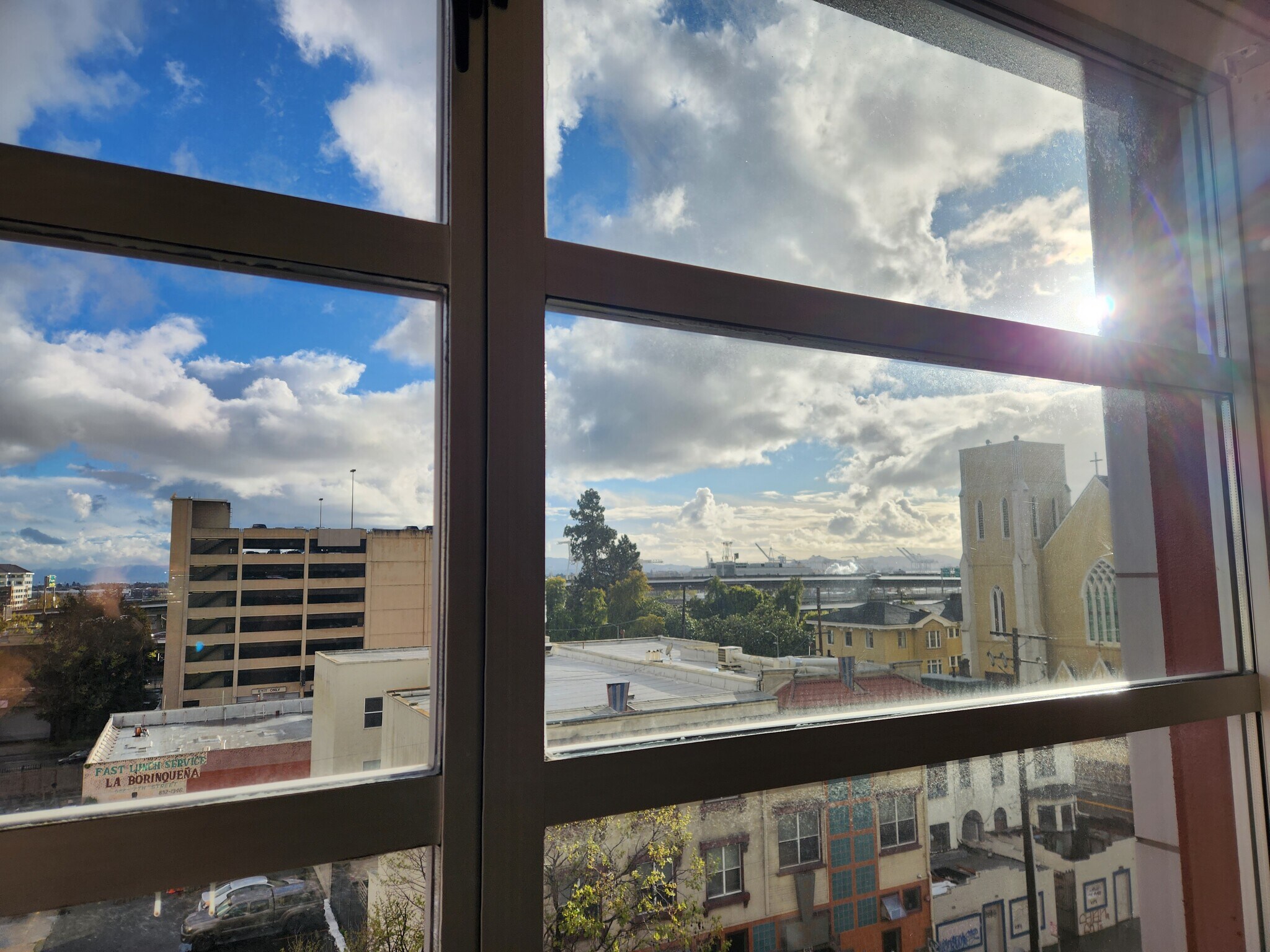 Building Photo - 585 9th St