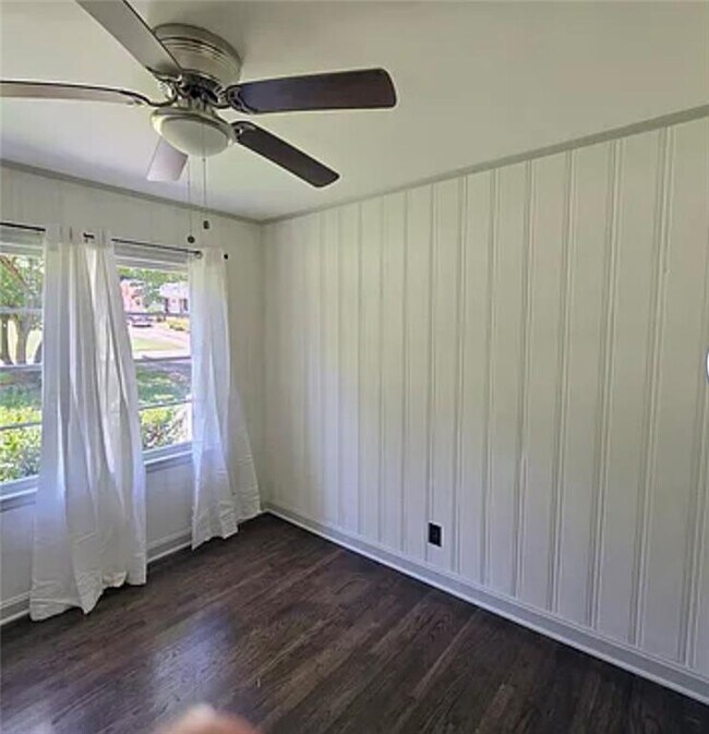 Building Photo - 2863 Catalina Dr