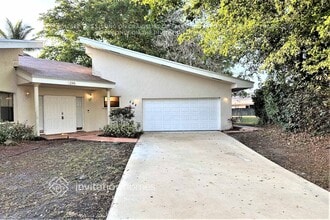 Building Photo - 244 Natchez Ct