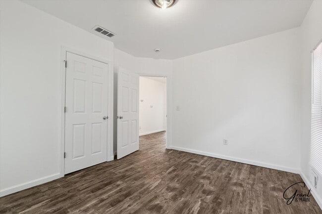 Building Photo - $1,995 - North End 4 Bedroom/ 1.5 bathroom...