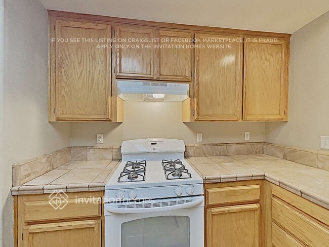 Building Photo - 405 3rd St