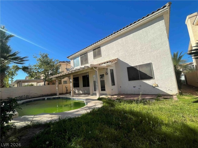 Building Photo - 861 Cavaison Ave