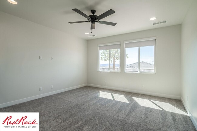 Building Photo - Modern 3 Bedroom Single-Level Home in Vill...