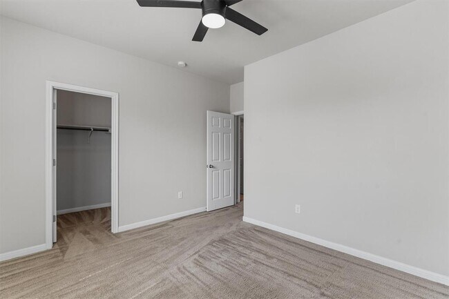 Building Photo - 7709 Menchaca Rd