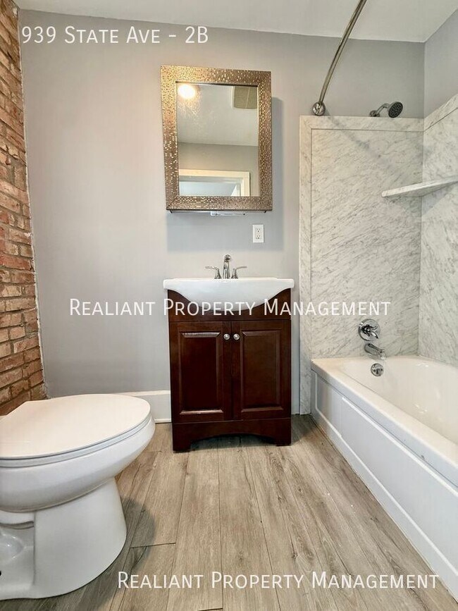 Building Photo - 939 State Ave