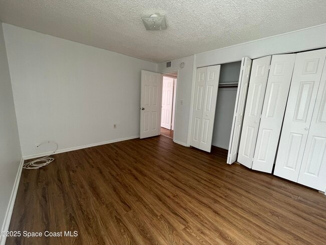 Building Photo - 800 N Fiske Blvd