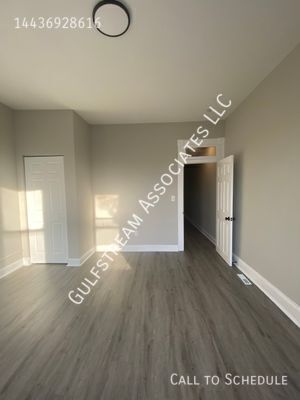 Building Photo - 819 Appleton St