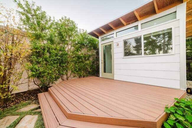 Building Photo - 1811 Autumn Pl