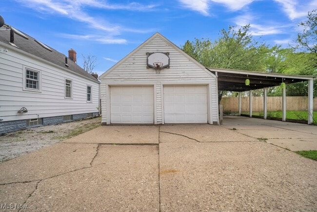 Building Photo - 1215 Sunford Ave SE