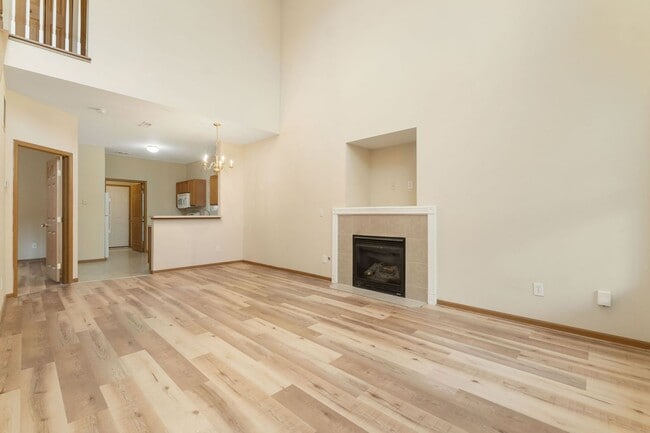 Building Photo - Beautifully Updated Single Family in a Private Community