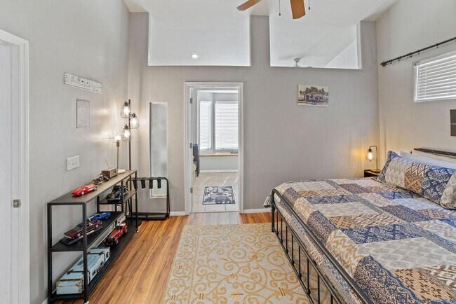 Building Photo - 603 Brookline Loop