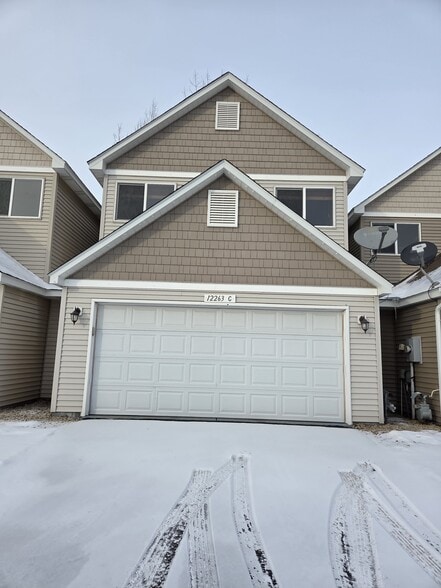 Building Photo - 12263 Xylite St NE