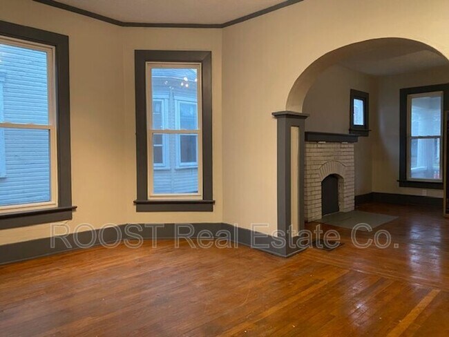 Building Photo - 105 Rockwood Ave