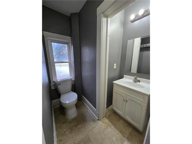 Building Photo - 506 W Brooks St