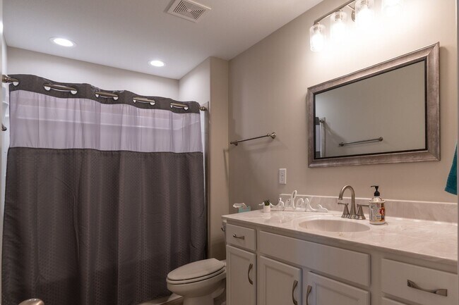 Building Photo - Beautiful 4-Bedroom Home with Bonus Room