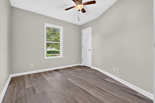 Building Photo - 837 Princeton Cir