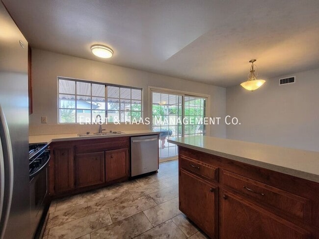 Building Photo - 10751 Andy St