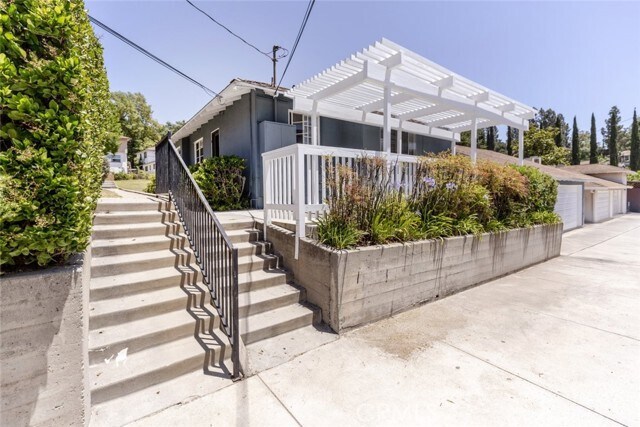 Building Photo - 3613 Stancrest Dr