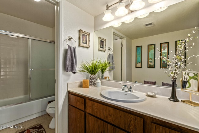 Building Photo - 12728 N 40th Pl