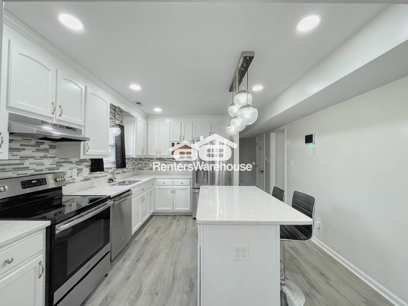 Building Photo - 835 Deer Path Trail