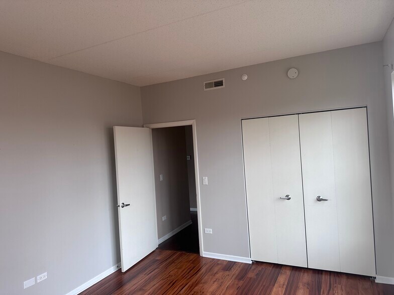 Building Photo - 720 Prestwick Ln