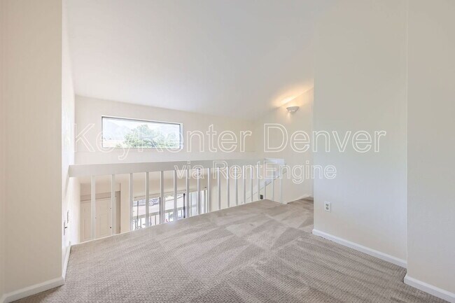 Building Photo - 20 S Boulder Cir