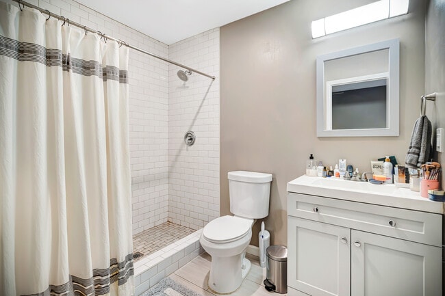 Building Photo - 6554 Greenbush Ave