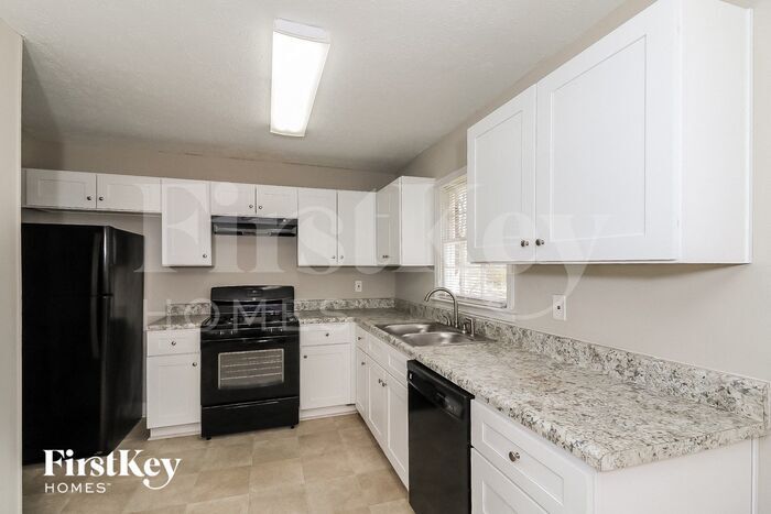 Building Photo - 6698 Kull Dr