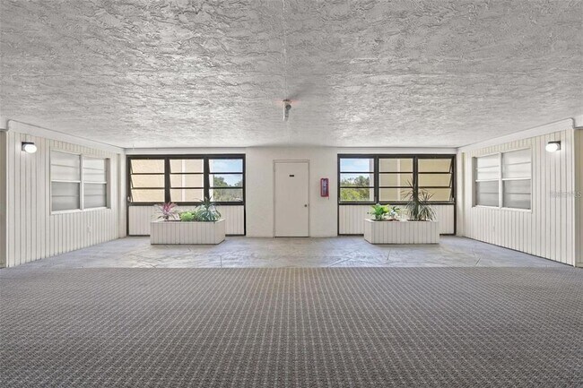 Building Photo - 4651 1st St NE