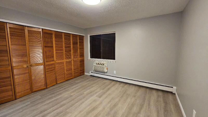 Building Photo - 266 High Path Rd