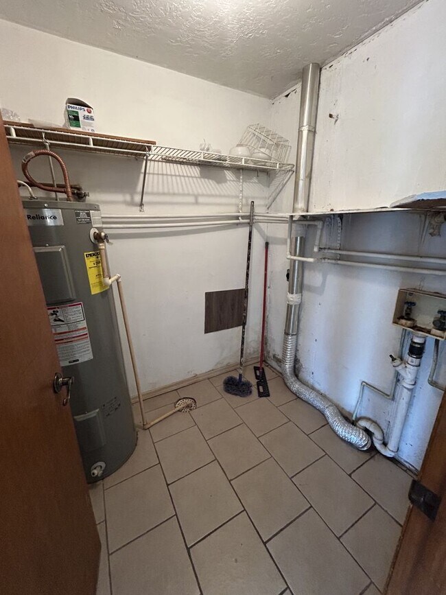 Building Photo - You Won't Believe the View!  2BR/2BA House...