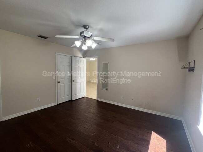 Building Photo - 4532 Alba St