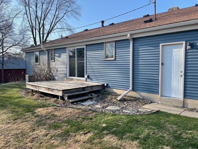 Building Photo - Three Bedroom Home in NE Rochester MN