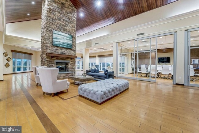 Building Photo - 705 Pine Drift Dr