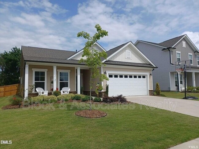 Building Photo - 2131 Fox Chapel Pl