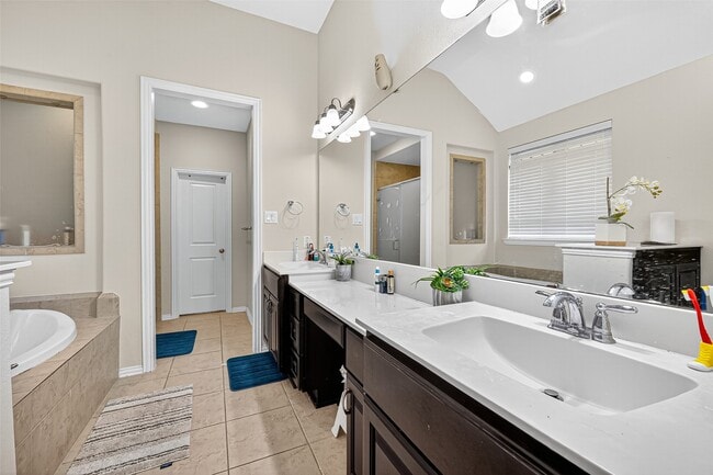 Building Photo - 18211 Kilmacolm Dr