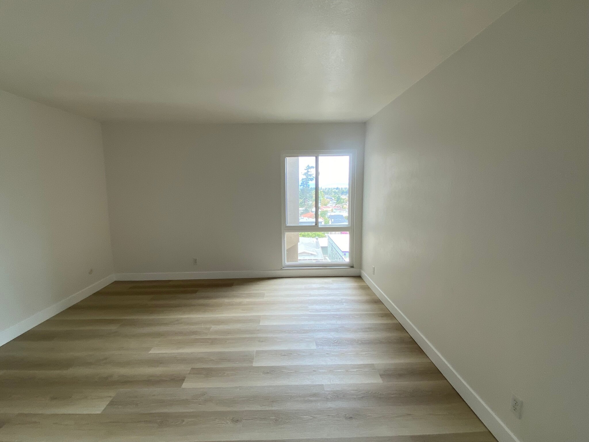 Bedroom 2 - views and 2 closets - 5340 Broadway Ter