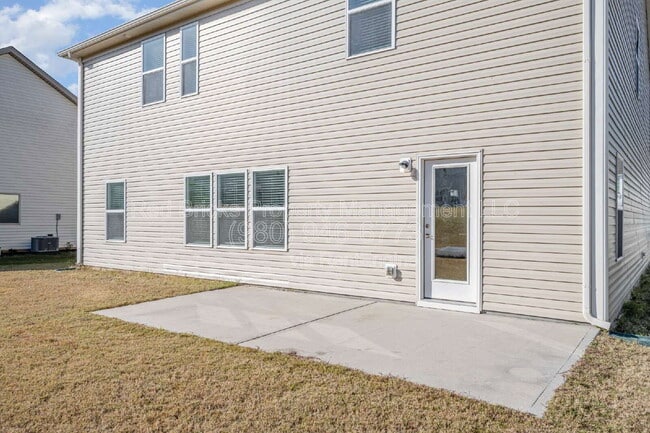 Building Photo - 4698 Selhurst Dr